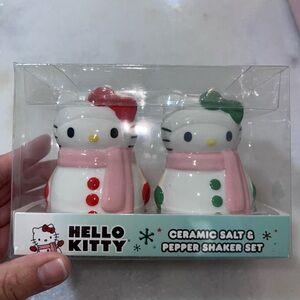 Hello Kitty Salt & Pepper Shakers